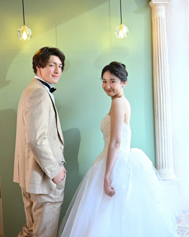 ウェディングアベニュー横浜店 1月23日GRAND NEW OPEN🎉

待望の横浜店が今月23日にグランドオープン致しました。

大人のリゾートをテーマにした横浜のスタジオは、非日常を体験できる独自のコンセプトが魅力。アーチやカバナなどユニークな空間でのニューセンチなウェディングフォトをお楽しみ下さい🪸🌺

無料相談会、受付スタートしました🌿
ご来店もしくはオンライン相談のどちらもお選び頂けます。
ご試着体験付きの相談会が特に人気です☺️

新店舗でのウェディングフォトを、皆様のご期待にお応え出来るように最高のご提案と共にお出迎え致します。
是非お気軽にご相談くださいませ☺️

場所は日本大通り駅3番出口から徒歩3分の場所になりますので、“ウェディングアベニュー横浜“で検索してみてください🙂その他スタジオフォトのシーンもご覧頂けます🦜

ウェディングアベニュー表参道 南青山店
ウェディングアベニュー横浜店
ウェディングアベニュー大阪 心斎橋店
ウェディングアベニュー名古屋 新栄店
ザ・スカイウェディング名古屋 矢場町店

当店のコンセプトは、「圧倒的にオシャレで、圧倒的にリーズナブルで、圧倒的にナチュラル」

DESIGN × REOSONABLE × NATURAL

#前撮りスタジオNewopen!
#ウェディングアベニュー横浜店
#コンセプトはリゾート🏝️

#一生に一度の結婚写真
#撮影は2人にとって大切な結婚式

30年後も色褪せない結婚写真を。

wedding ave.®︎
DESIGN×RESONABLE×NATURAL

#ふたりらしい結婚写真
#ふたりだけのフォトウェディング

#横浜前撮り
#前撮り横浜

#前撮り東京
#前撮り大阪
#前撮り名古屋
#前撮り神戸

#前撮り衣装 #前撮り和装 #前撮りレポ
#前撮り洋装 #前撮りレポ #花嫁ヘア #前撮り準備 #フォトウェディング人気

#フォトウェディング横浜
#フォトウェディング東京
#フォトウェディング大阪
#フォトウェディング神戸
#フォトウェディング名古屋

#横浜フォトウェディング
#結婚写真横浜

#ウェディングアベニュー
#theskywedding